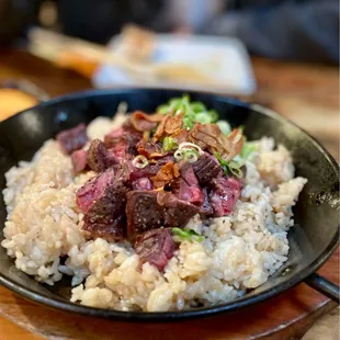Wagyu beef with garlic rice, 7/10