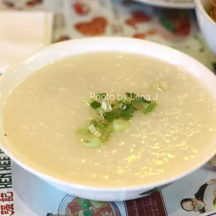 Small House Special Congee 狀元及第粥 ($6.95) - pretty bad. Was supposed to come with dace balls but had pig skin instead.