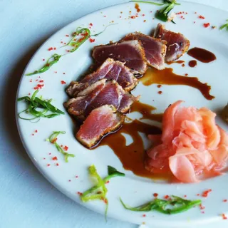 Sesame Crusted Ahi Tuna*