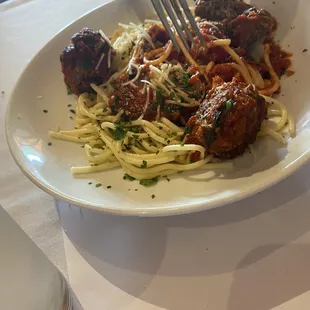 Spaghetti and meatballs with red sauce