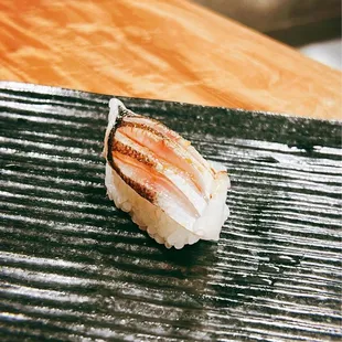Seared baby barracuda (komasu)