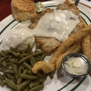 Pond &amp; Pasture- half chicken fry, catfish, mashed potatoes and gravy, green beans