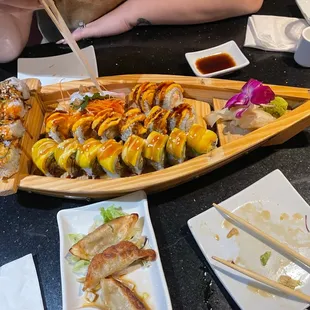 Sushi boat with mixed rolls