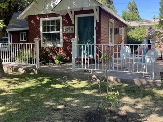 Gables Cedar Creek Inn