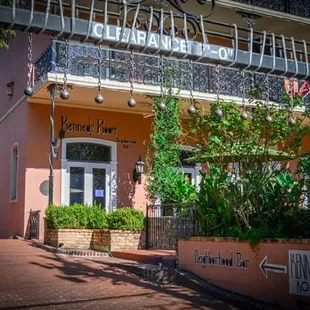 Kennedy Room 2512 Maple Ave, Dallas, TX 75201 by McCloskey Photography