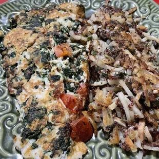 Egg white scramble. Whoever came up with quinoa hash browns us a genius, delicious!