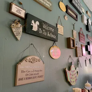 Lots of little signs to read while you wait