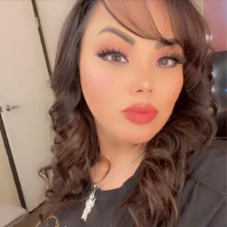 Lina M.