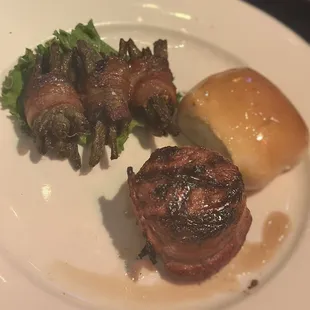 6oz Filet w/ bacon wrapped green beans