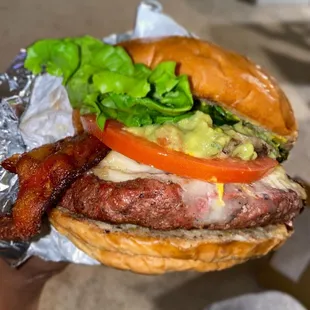 Pepper jack guacamole burger