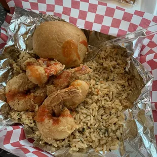 Shrimp basket with seasoned rice