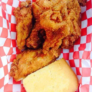5 wings &amp; cornbread!!