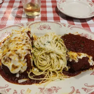 Chicken Parmigiana, Fettuccini Alfred, Lasagne