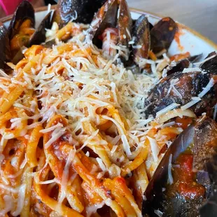 Spicy mussel pasta