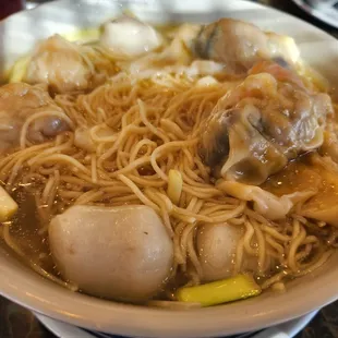 Large Wonton Siu-Kau add Fish Balls