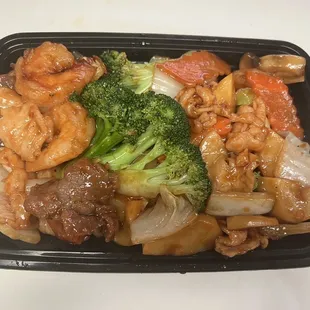 Triple Delight (Shrimp, Beef &amp; Chicken)