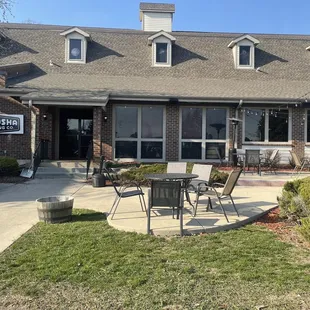 Exterior and outdoor seating!