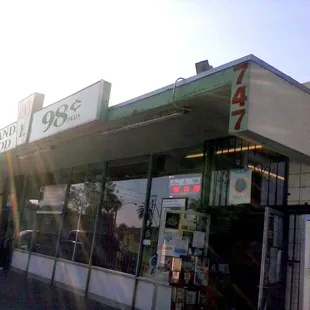 he front of the restaurant
