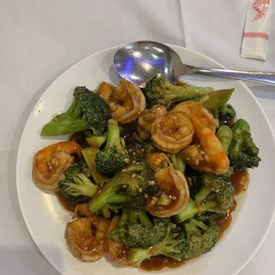 Shrimp and broccoli