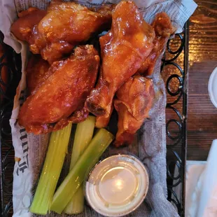 fried chicken, fried chicken wings, bbq chicken, poultry, chicken wings and fried chicken, bbq wings, food, chicken wings, chicken