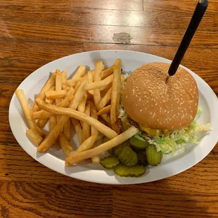 Jalapeño Burger with fries