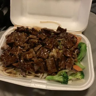 Spicy beef with noodles