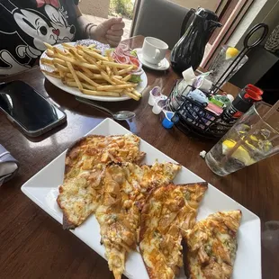 Buffalo Flatbread and a cheeseburger