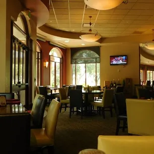 Restaurant facing the green.