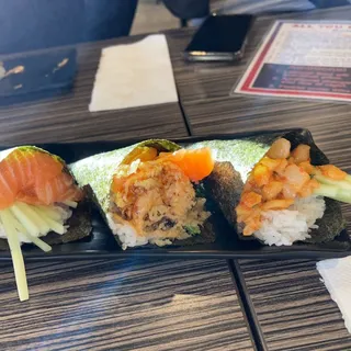 9. Spicy Scallop Hand Roll