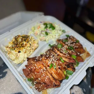 Galbi Plate to go. Delicious. | www.moniquedao.com