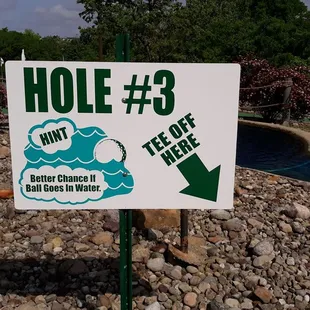 a golf course sign