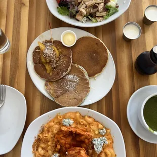 Buffalo Mac, Cobb Salad, and Pancake Flight.