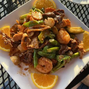 Happy Family (shrimp, scallops, chicken, beef, veggies). Yummy.