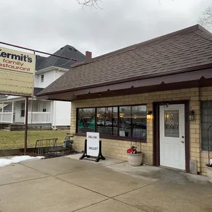 Kermit&apos;s exterior