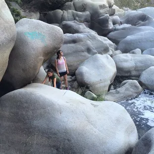 Boulder Hopping #KernRiver #KernCanyon #NatureNearBakersfield