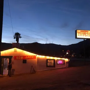 the neon sign for kern river