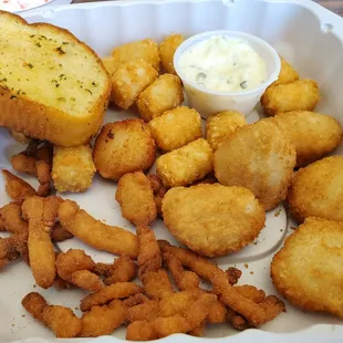 Clams and scallops with tots