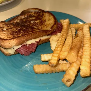 Reuben with fries