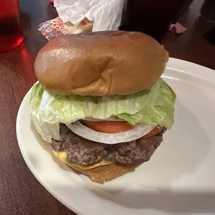 Cheeseburger with the works