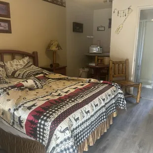 Proof of how we keep hotel rooms. (Sequoia Lodge)