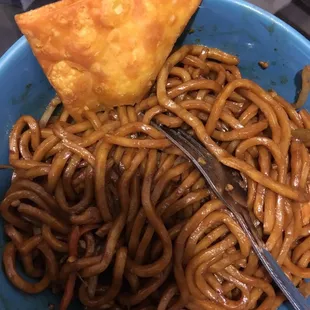 Chicken lo mein and crab wontons