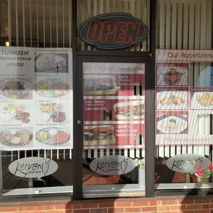 ramen and noodles, outside