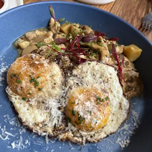 Chicken Shawarma Hash (potatoes, rosemary, caramelized onion, fried eggs, pecorino)