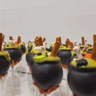 Witches Pot cake Pops