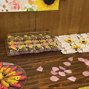 Chocolate Carmel pretzel rods, assorted pecan Carmel &amp; chocolate dipped strawberries