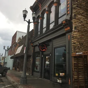 Really cute, inside and out.