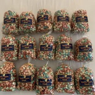 Maroon and blue kettle corn