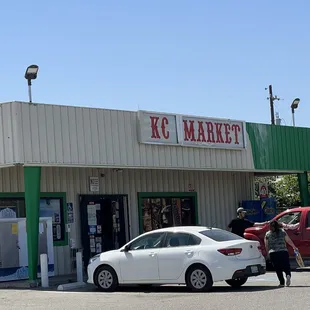 Market close to the pumps