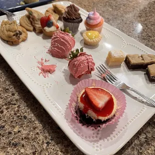 Desert Table Tasting options. So Yummy!