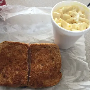 Grilled ham and cheese and macaroni salad